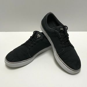 NIKE SATIRE CANVAS Black/Metallic Silver
